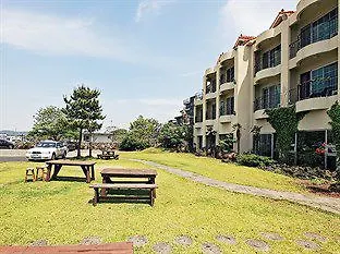 Apartment Alaforet Pension Jeju